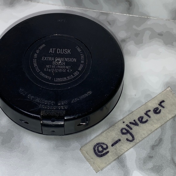 AT DUSK MAC Extra Dimension Blush - Picture 7 of 14